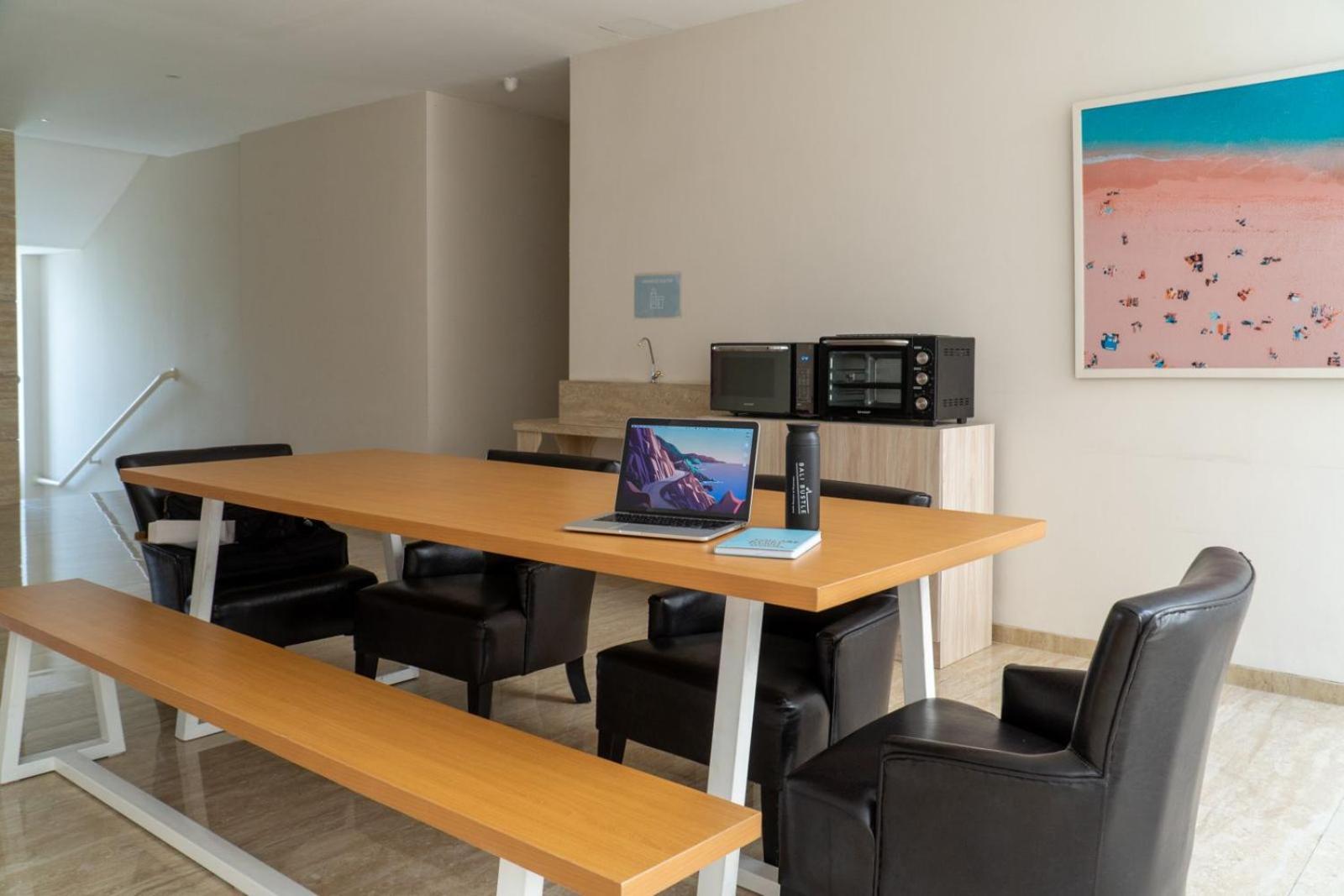 Bali Bustle Pararaton Coliving And Coworking Space Legian Zewnętrze zdjęcie