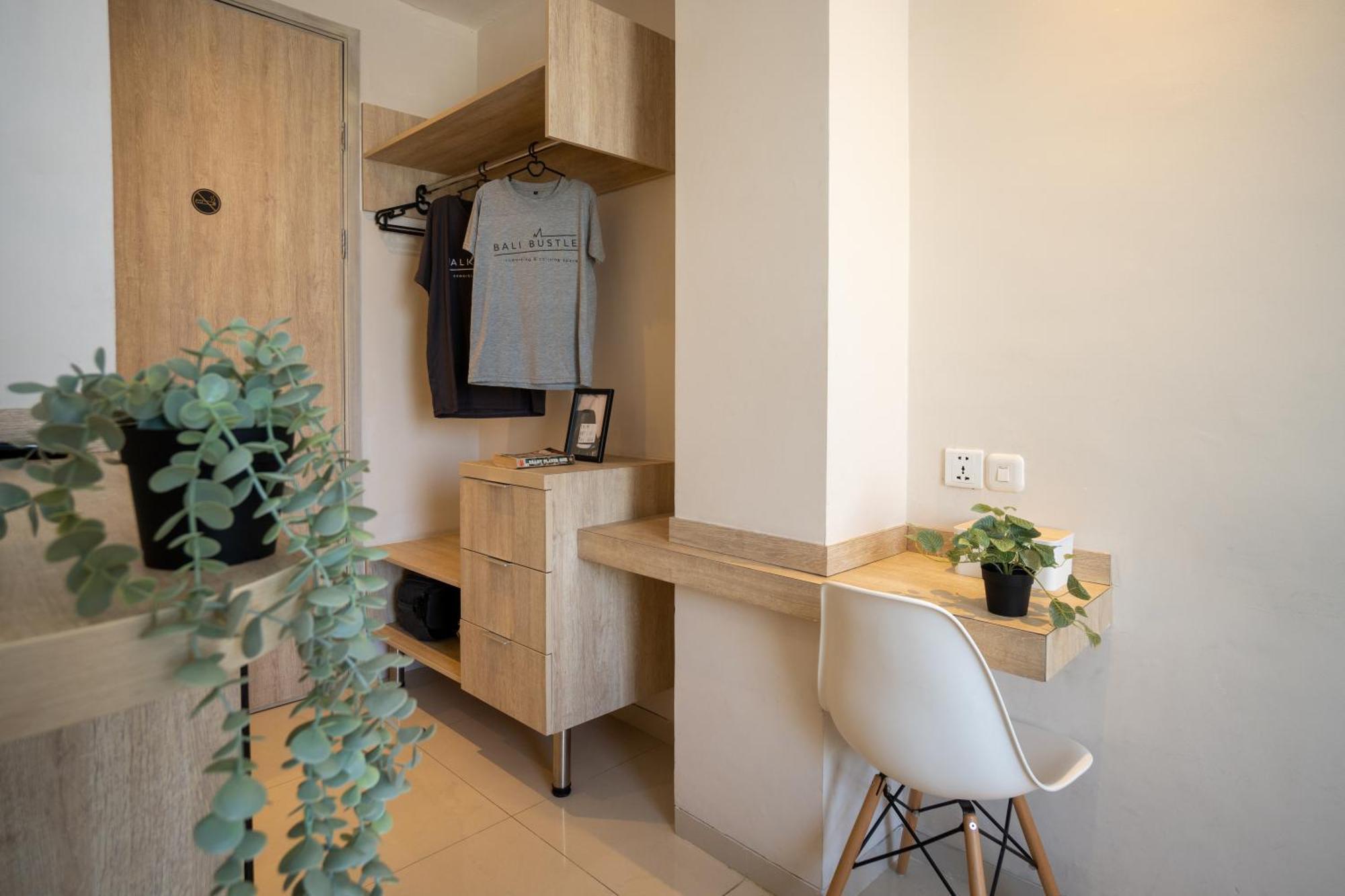 Bali Bustle Pararaton Coliving And Coworking Space Legian Zewnętrze zdjęcie