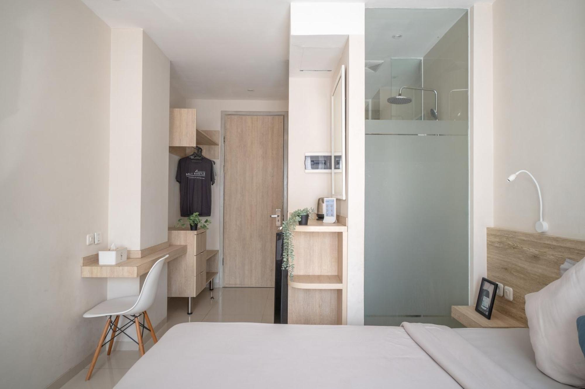 Bali Bustle Pararaton Coliving And Coworking Space Legian Zewnętrze zdjęcie