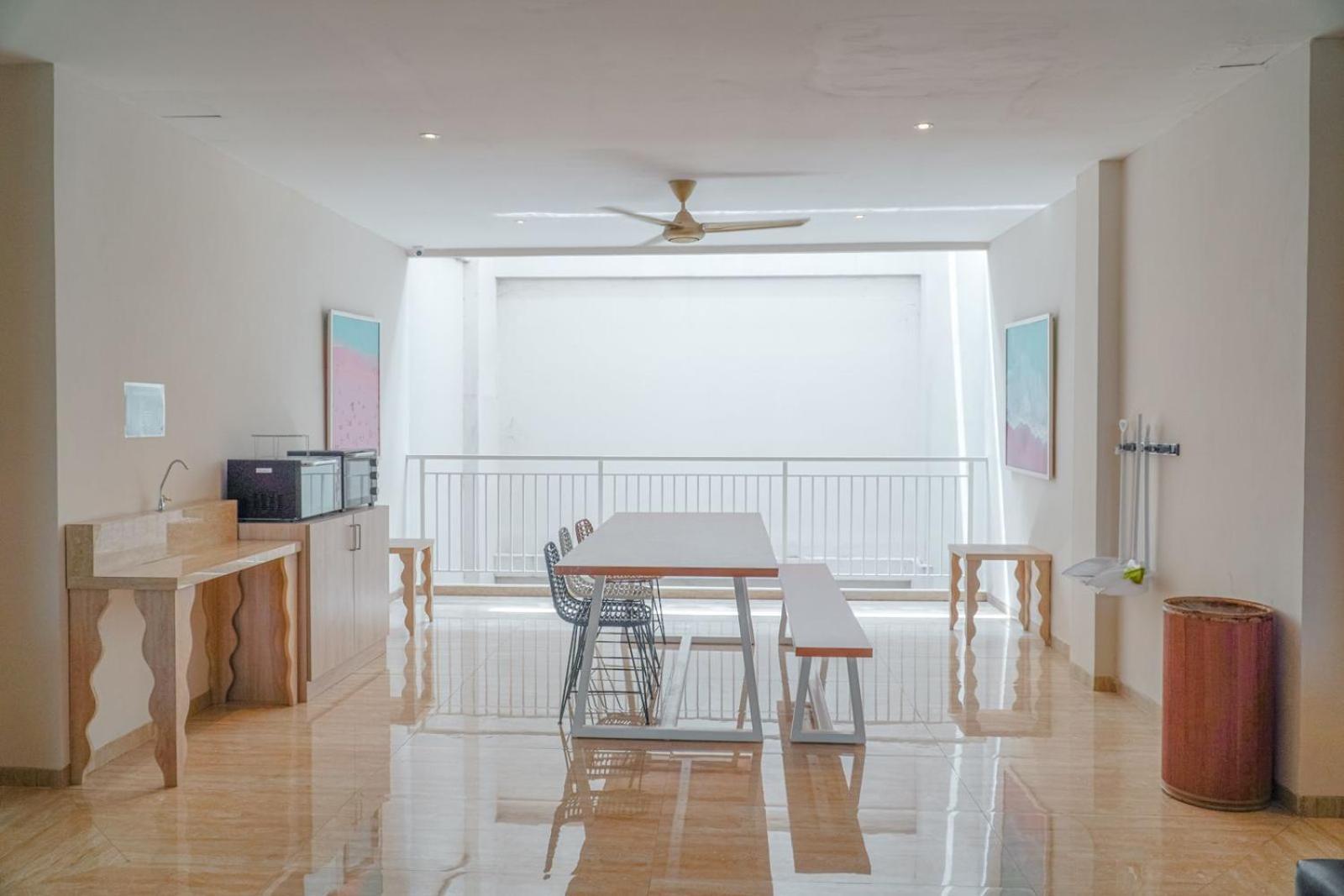 Bali Bustle Pararaton Coliving And Coworking Space Legian Zewnętrze zdjęcie